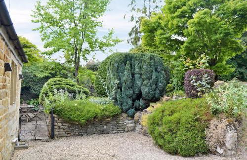 Old School House - Photo 16