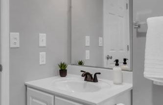 Lake Barkley Retreat - Newly Renovated - 5 BR - Foto 27