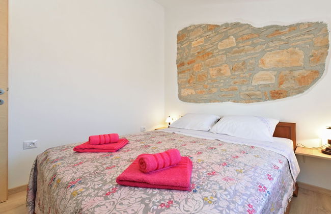 House 1735 - Photo 6