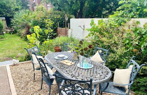 Spacious Semi-detached Southsea House, Free Parking On Drive - Photo 12