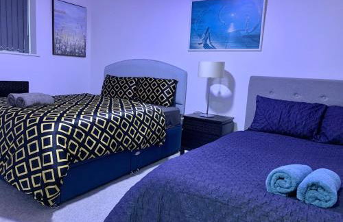 Ibiza Royale -Sleeps 6-Free Parking -Wi-Fi - Foto 15