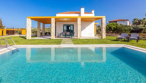 Villa Sandi with Private Pool - Photo 3, Garden, sunbed, Garden view