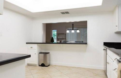 Quiet house with pool heater, patio, BBQ, citrus - Foto 9