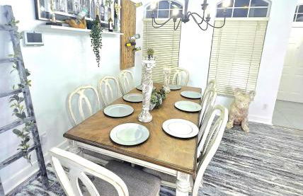 Pool house Best location in Wesley Chapel - Photo 35