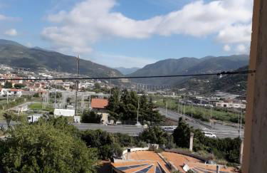 Bilocale in palazzo quinto piano con ascensore - Foto 7