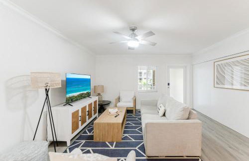 Boca Waterfront Oasis Walk to Beach with Pool, Hot Tub, Gym - Foto 30