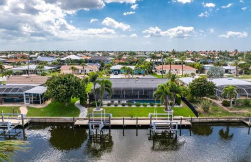 Tranquility Waterfront Villa with Pool & Dock - Photo 1