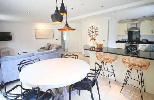 CLOSE TO BEACH, dogs welcome, private garden - Foto 1