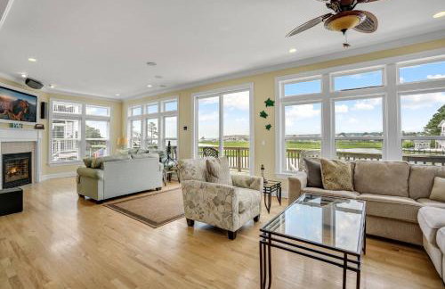 Diving Duck - Waterfront home w Hot tub & Boat dock & King Bed - Foto 12