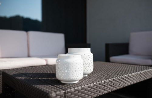 KELLER APARTMENT l 10E - Photo 4