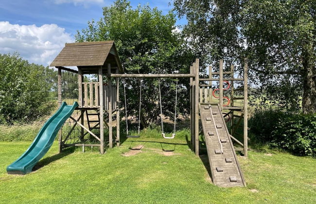 Pet-friendly Mansion - Photo 32