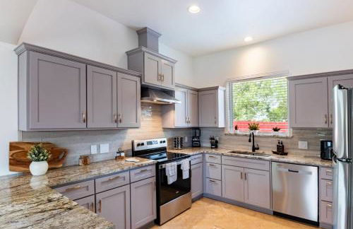 Family-Ready 4BR with Yard & Kids Playground - Foto 13