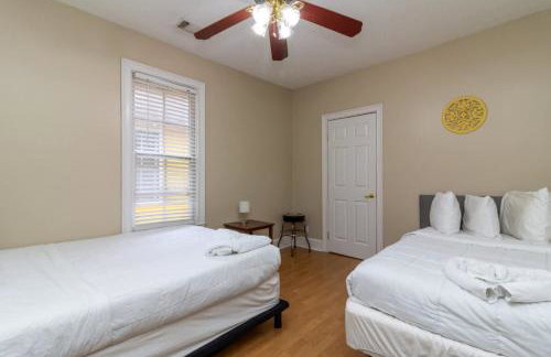 The Broadway Bungalow Walk to Riverwalk Dining! - Foto 20