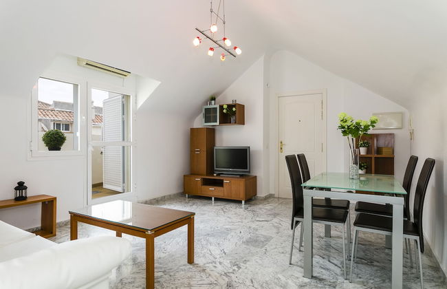 Real del Tivoli Two Rooms and Parking free - Photo 14