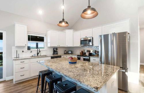 A Birds Eye Bridge View - 5 BDR with Private Hot Tub - Foto 24