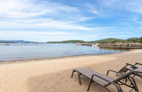 Sunny Shores - Lake days, Pool dips & Concerts - Foto 36