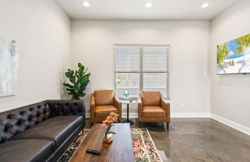 NEW-Upscale-EnSuites-King Bds-Fast WiFi-Quiet Area - Foto 14