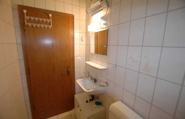 Apartment in Blatten With Mountain Views & Open Kitchen - Foto 15