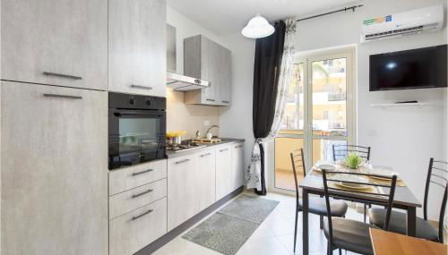 Beautiful Apartment In Caulonia Marina - Foto 4