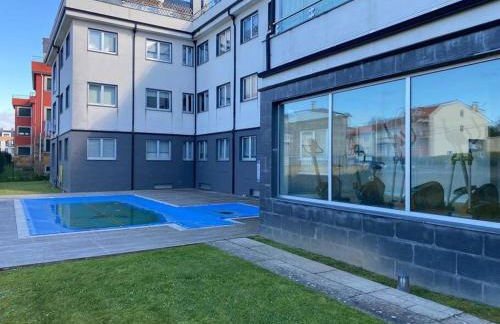 Apartamento de playa familiar, piscina y garaje. - Foto 19