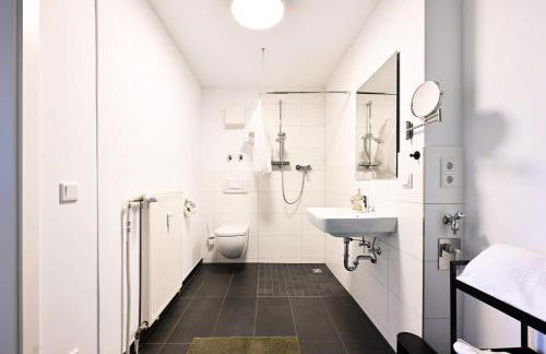 Rosengarten Apartments Fürth, Moderne Serviced Apartments in Citylage, ganze Ferienwohnung 50 m2, nahe Nürnberg, Metro, Sauna, Frühstück & Parkplatz - Foto 50