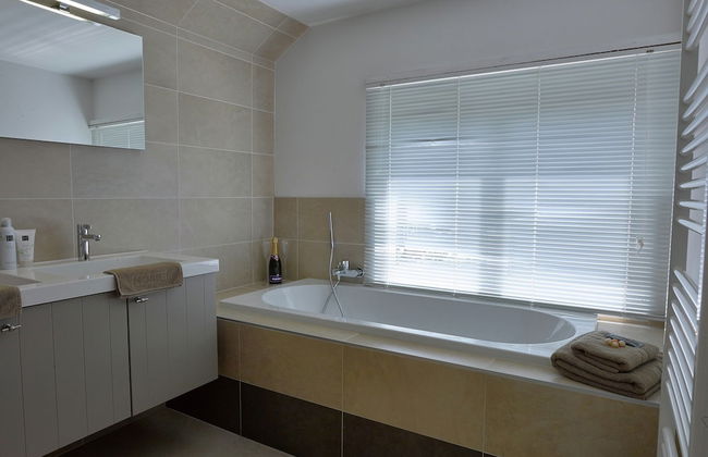 Tastefully Decorated Holiday Home With Rural Location Near the Sea - Foto 20