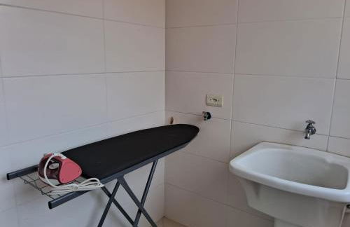 Lindo apto de 2 quartos e 1 banheiro c/ garagem - Foto 19