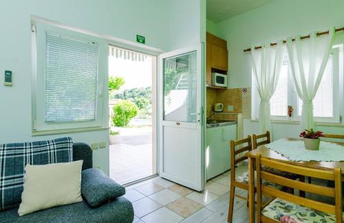 Apartments Mali Paradiso - One Bedroom Apartment with Terrace and Pool View A3 - Foto 2