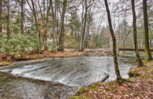 13 Mi to Camelback Ski! Creekside Lincoln Lodge - Foto 28