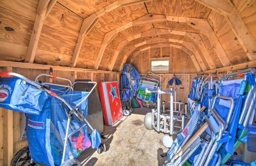 Coastal Brigantine Retreat - Walk to Beach! - Foto 19