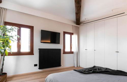 1-bedroom design apartment with panoramic view - Photo 5