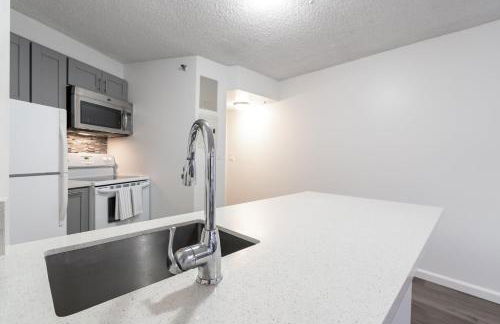 Downtown Honolulu Skyview - 1Bed&Den- Free Parking - Foto 8