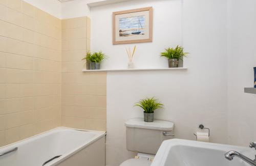 Croft Elms - Photo 23