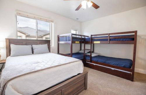 Zion Village Oasis by the Pool with Lazy River - Foto 11