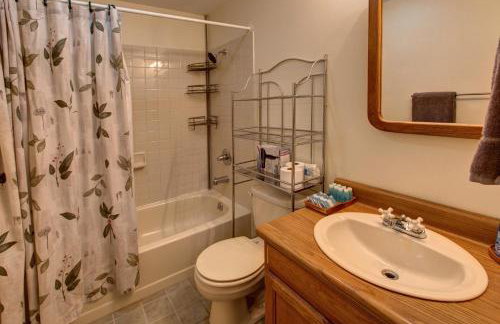 The Guest House - Photo 15