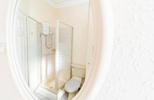 Contractor Stay above bar and restaurant - Foto 30