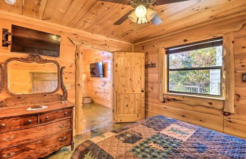 Mountain View Hideaway with Outdoor Fireplace! - Foto 14