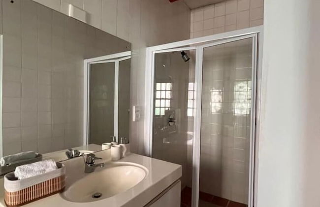 Cozy Camps Bay House With Mountain and sea View - Foto 16