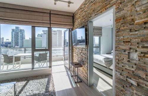 Skyline Escape in the Heart of Downtown - Foto 8