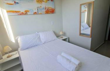 Kitnet303 centro, c linda vista janela, tv smart - Foto 8