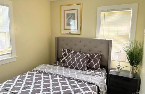 Nice big house with parking, king bed, yard - Foto 30