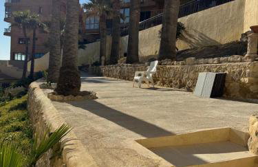 Espectacular Suite Privada a pie de playa y mar en CHALET ROQUETES - Foto 27