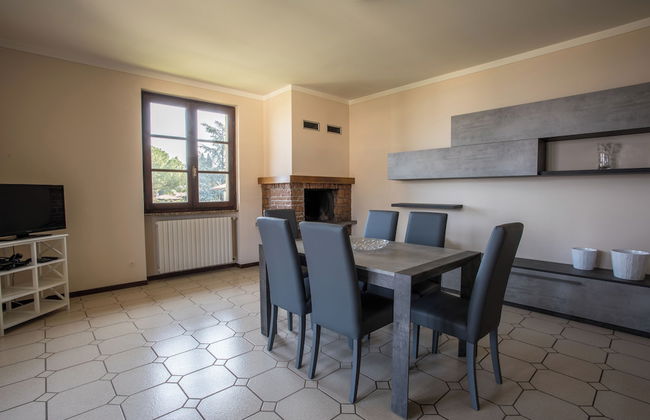 Spacious Villa Over two Floors, Amazing View and Private Garden for 9 Guests - Photo 14