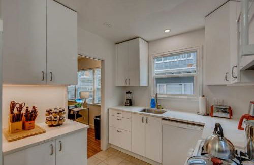 Walk To Beach 2BR Top Location - AA - Foto 11