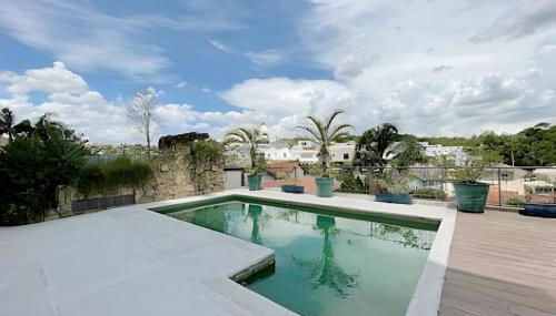 Mansão com Piscina | Conforto e Exclusividade - Foto 1