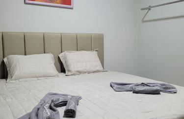 Casa funcional - 02 quartos, 02 camas de casal, 01 cama de solteiro, cozinha gourmet e garagem para carro pequeno - Foto 15