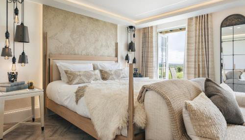 The Hide - Ridgestone - Photo 2, Garden view