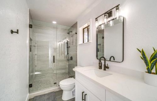 Family Friendly Modern Cabin in Munds Park! - Foto 16