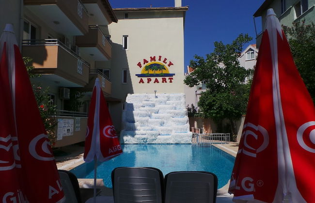 Family Apart - Photo 34