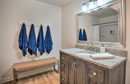 Spacious Lakefront Home with Private Dock! - Foto 24